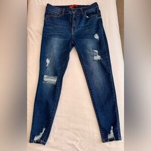 Wax Jean Distressed Jeans size 13/31